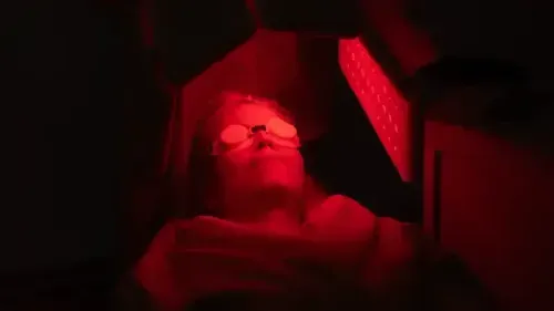 Red Light Therapy Benefits, Risks and Its Overview